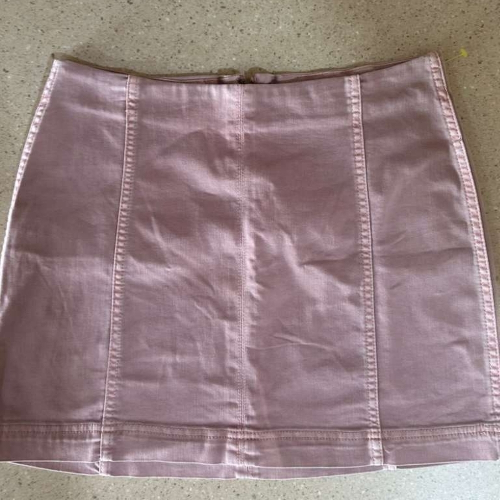 Elegant Pink Women's Skirt